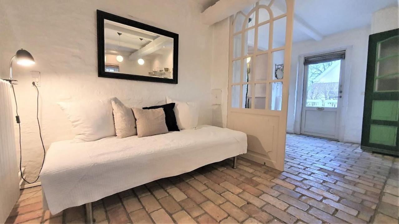 Store Ejlstrup Bed & Breakfast Odense Bagian luar foto