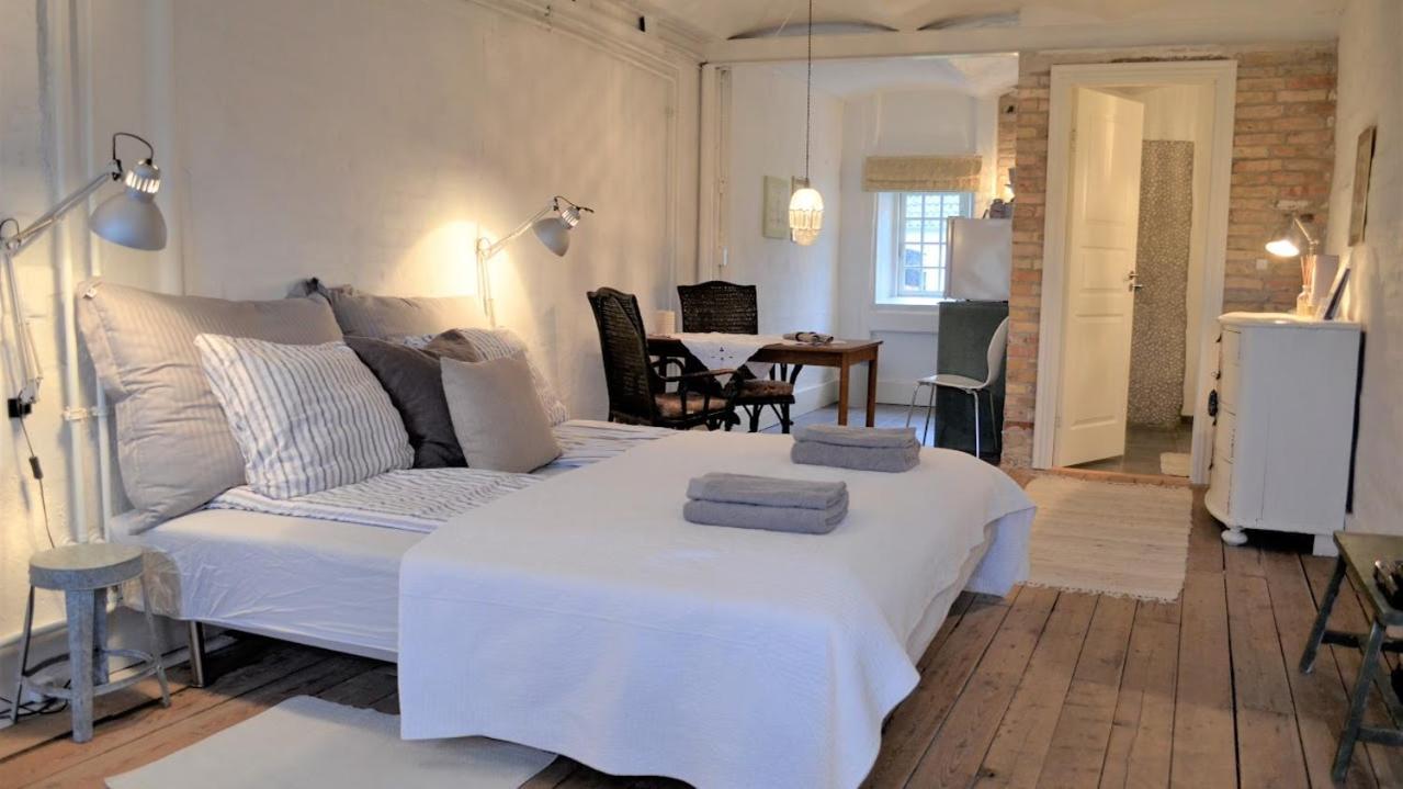 Store Ejlstrup Bed & Breakfast Odense Bagian luar foto